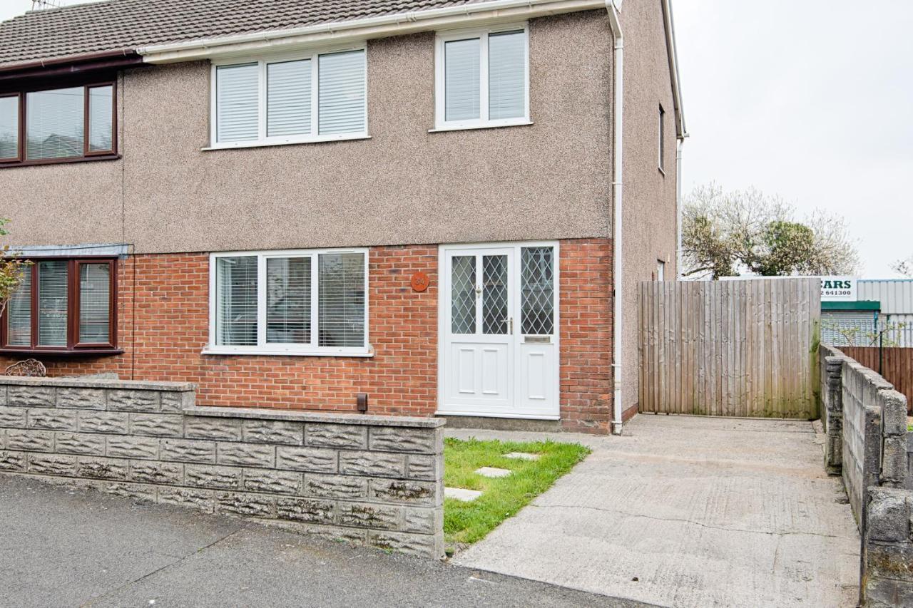 Off Road Parking, Garden, Smart Tv'S In All Rooms! Morriston 外观 照片